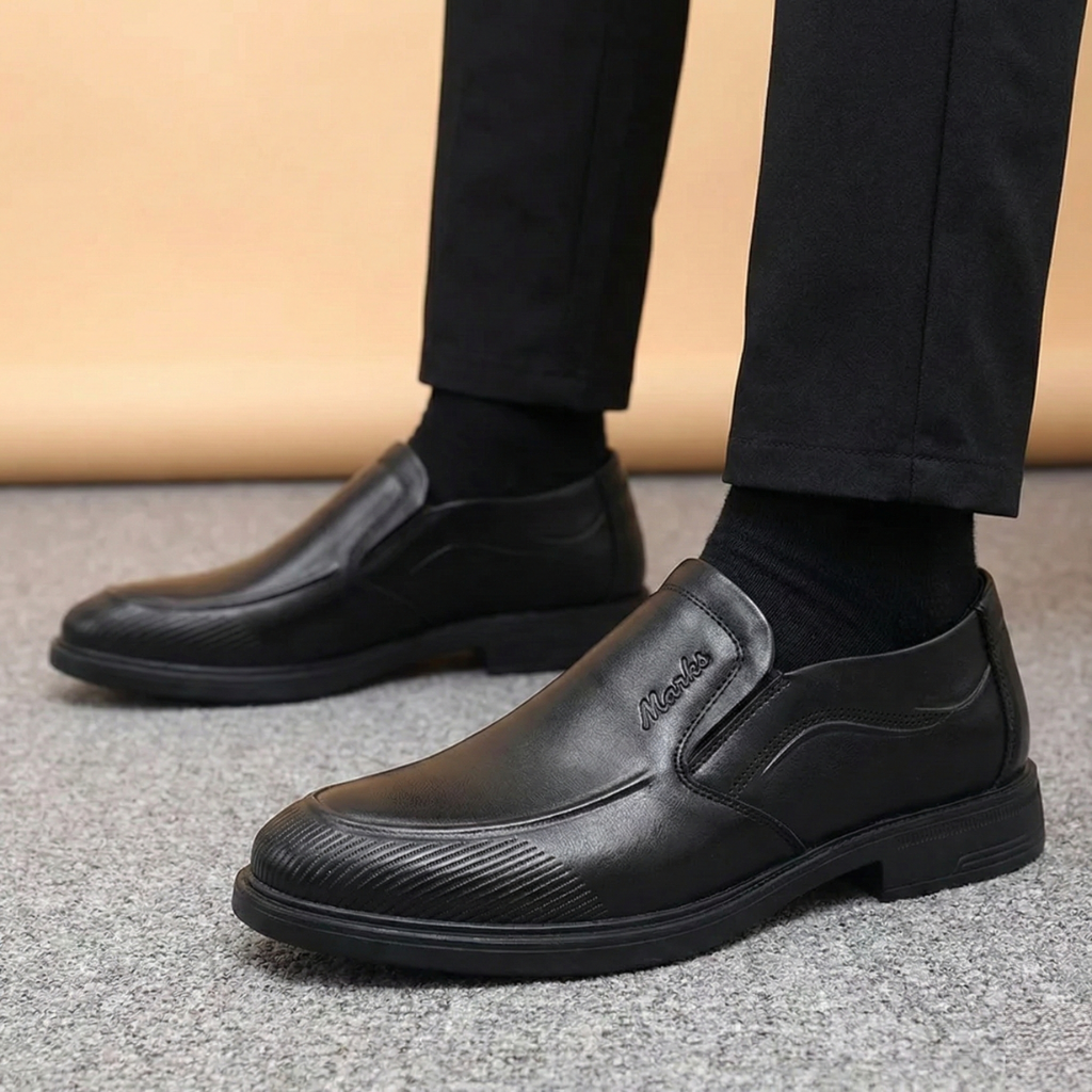 MOV Classic Monk - Black